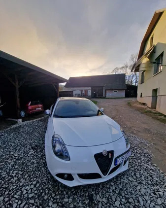 alfa romeo podkarpackie Alfa Romeo Giulietta cena 47000 przebieg: 105000, rok produkcji 2011 z Żmigród